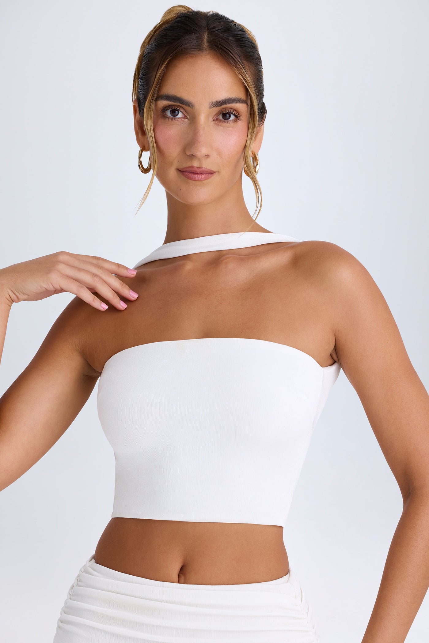 Choker-Detail Bandeau Top in White