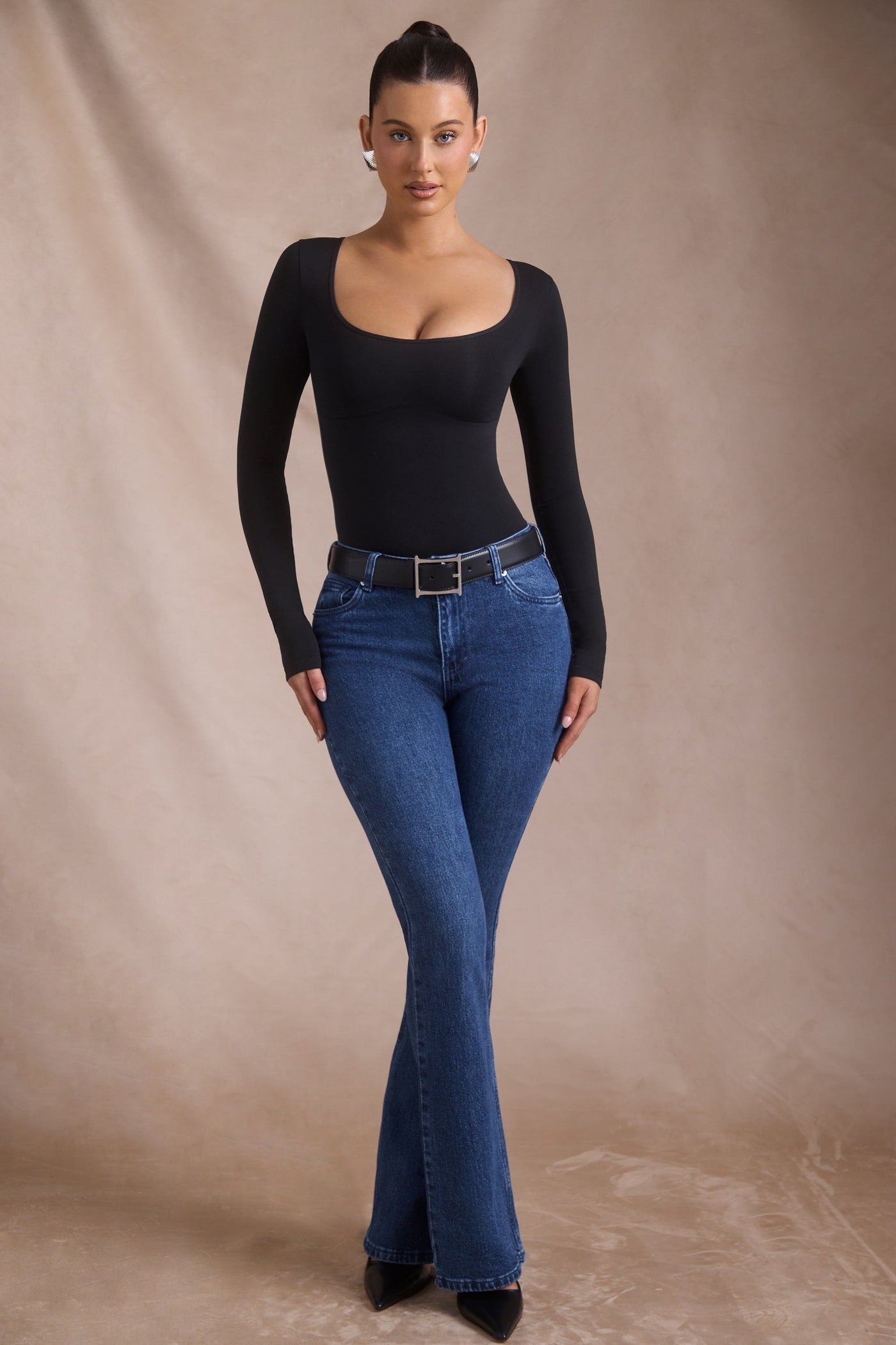 High-Rise Flared Jeans in Indigo Wash