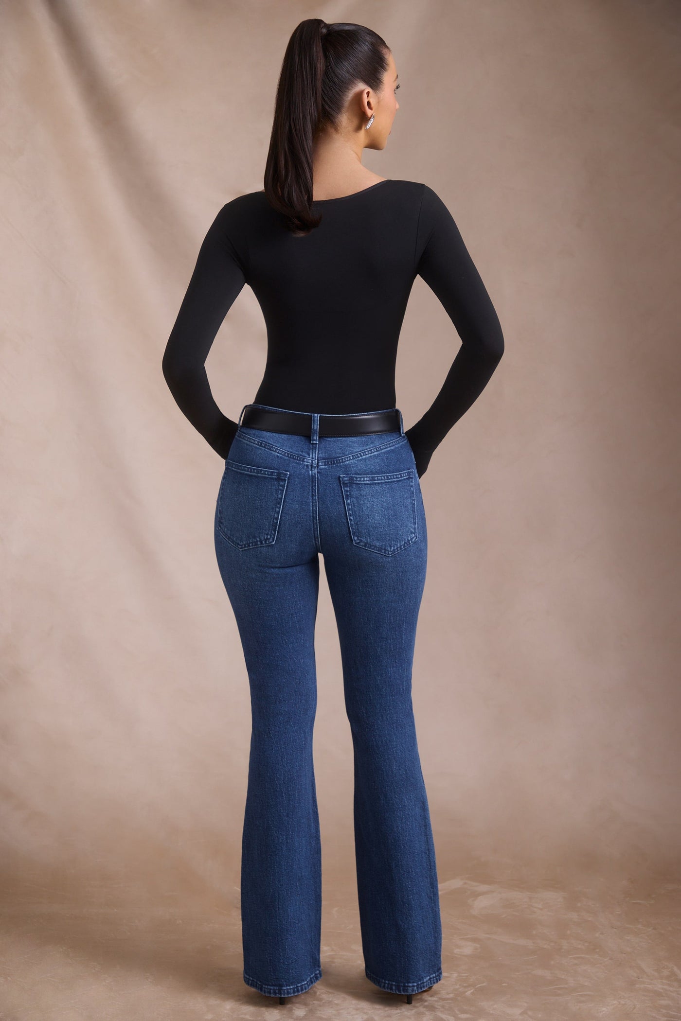 High-Rise Flared Jeans in Indigo Wash