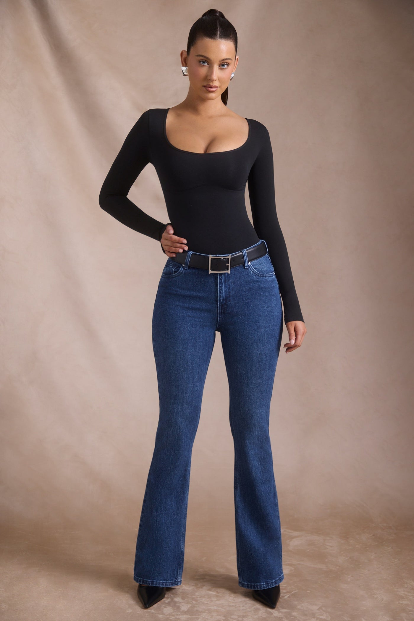 High-Rise Flared Jeans in Indigo Wash