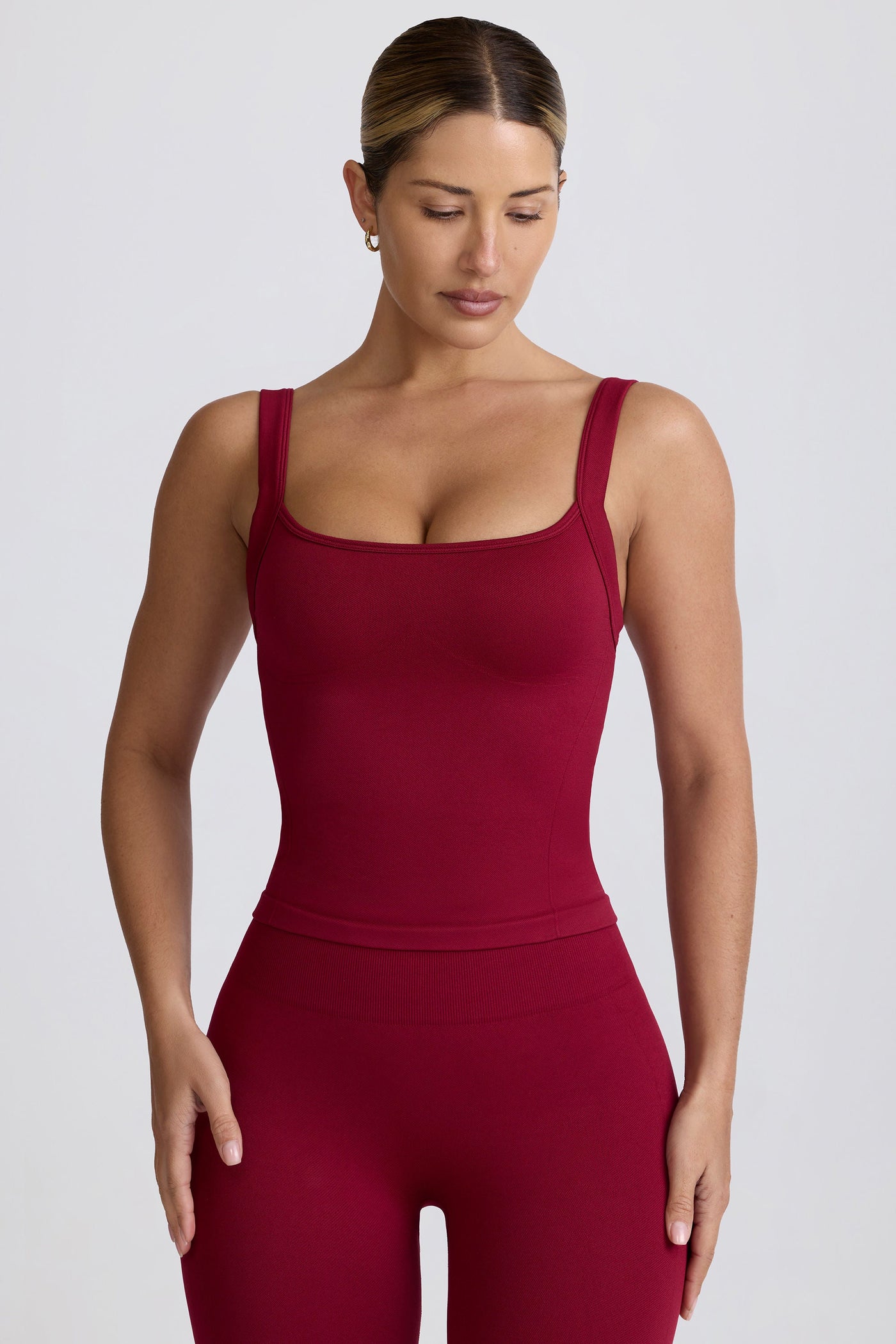 Super Sculpt Seamless Longline Tank Top in Burgundy