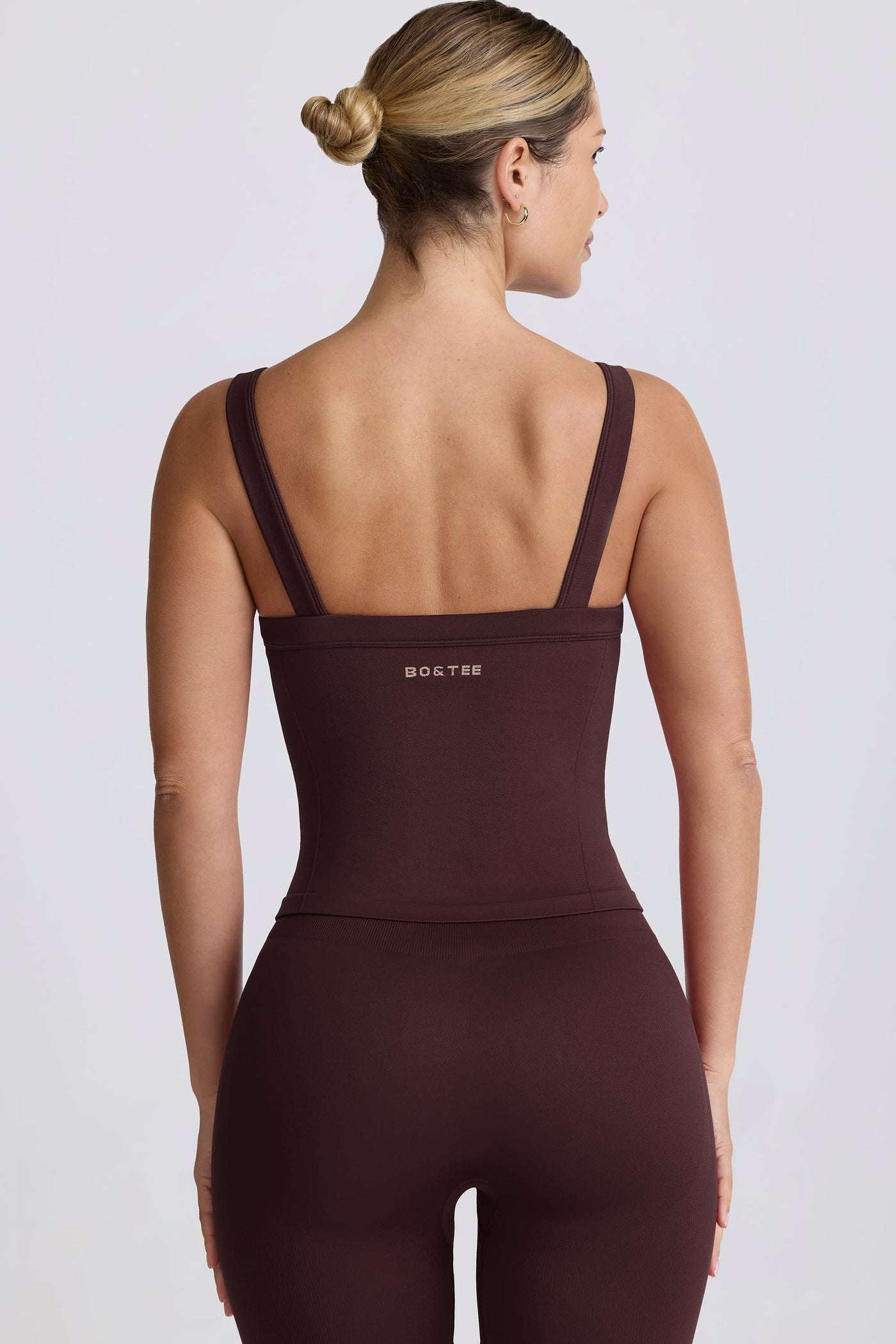 Super Sculpt Seamless Longline Tank Top in Chocolate